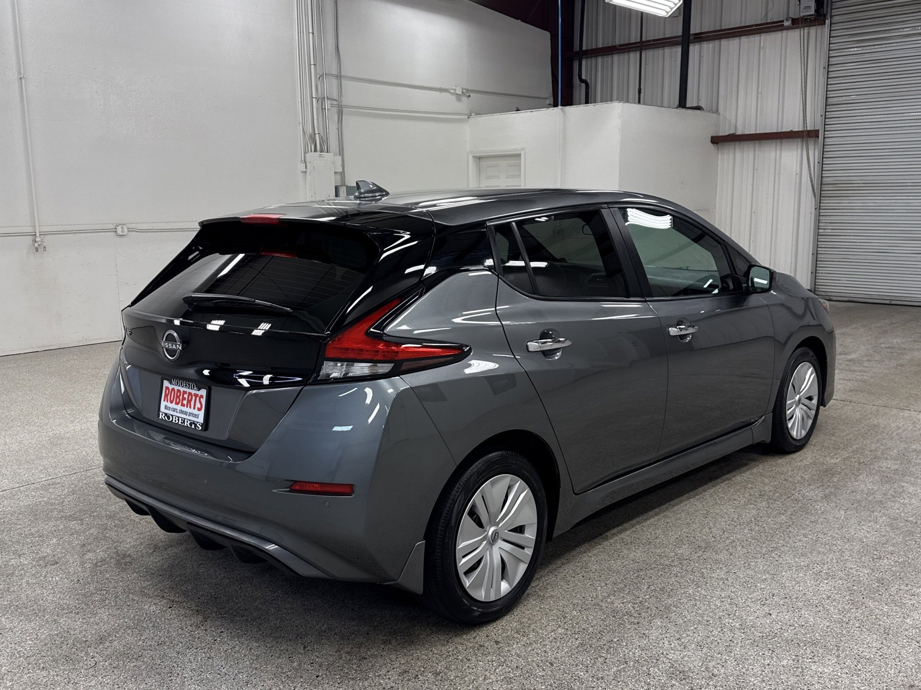 Used 2024 Nissan Leaf S image 17
