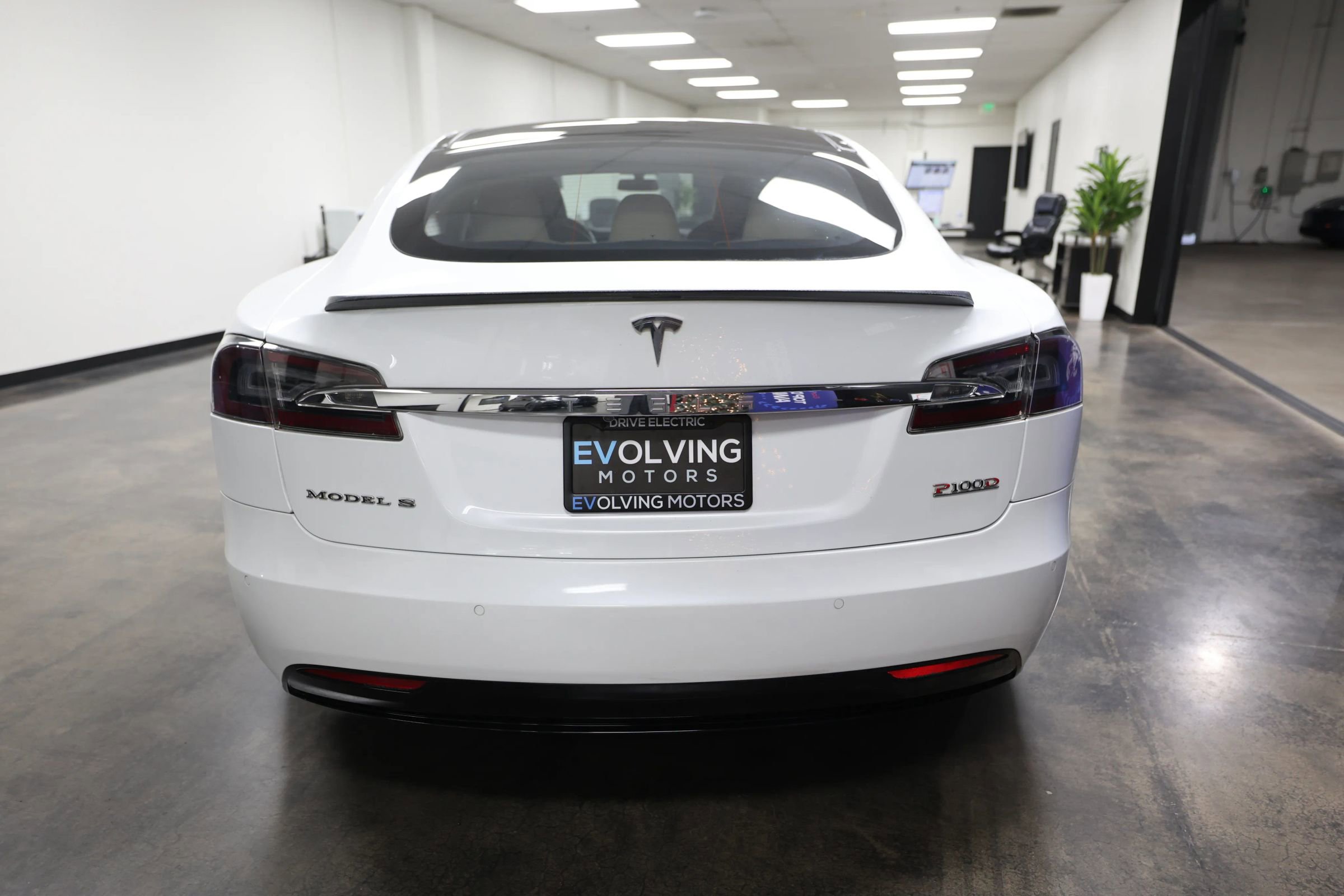 Used 2017 Tesla Model S P100D image 7
