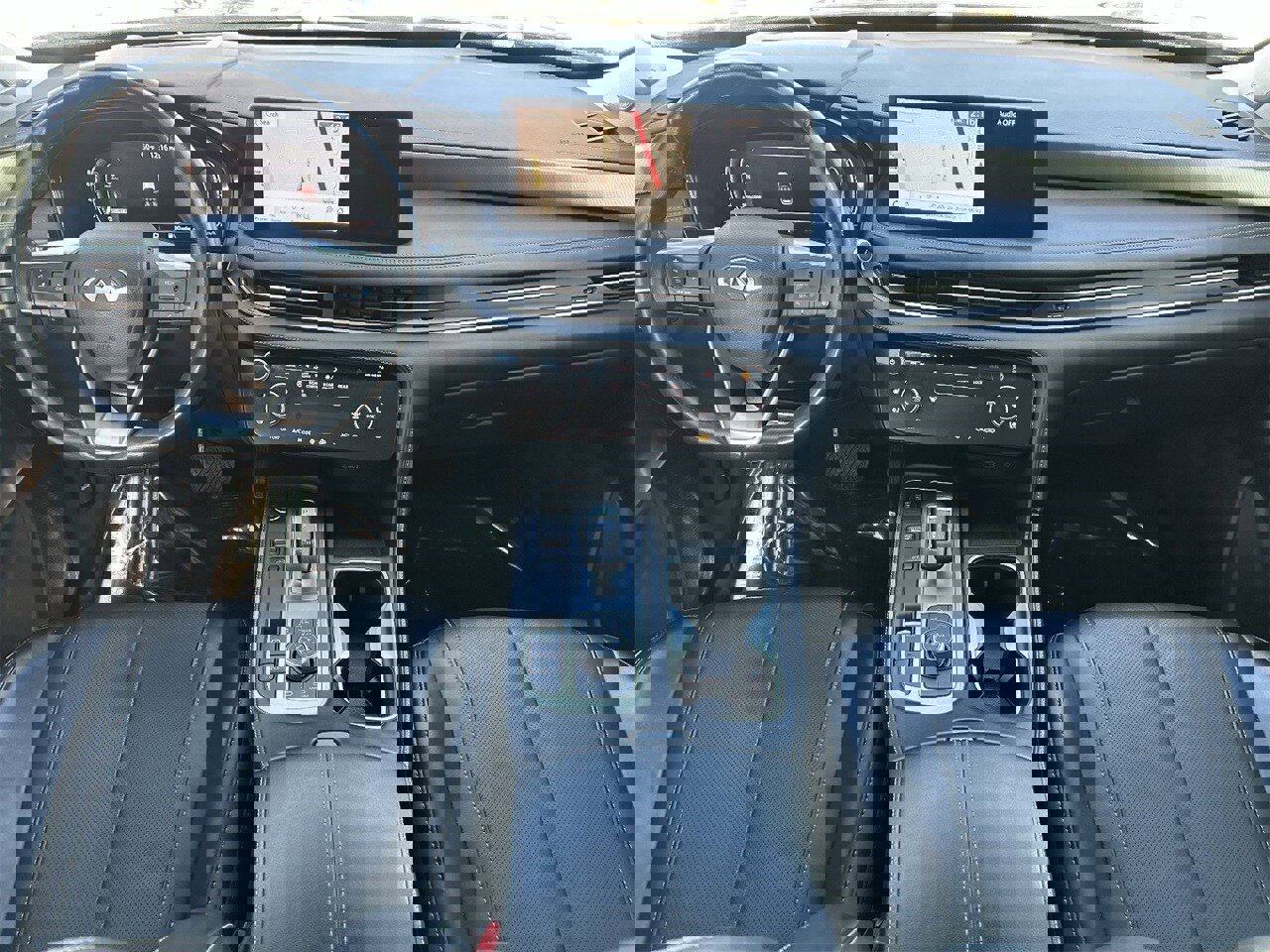 Certified 2023 INFINITI QX60 Luxe w/ Vision Package image 18