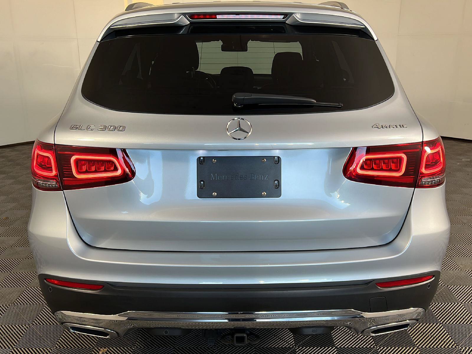 Used 2022 Mercedes-Benz GLC 300 4MATIC image 6