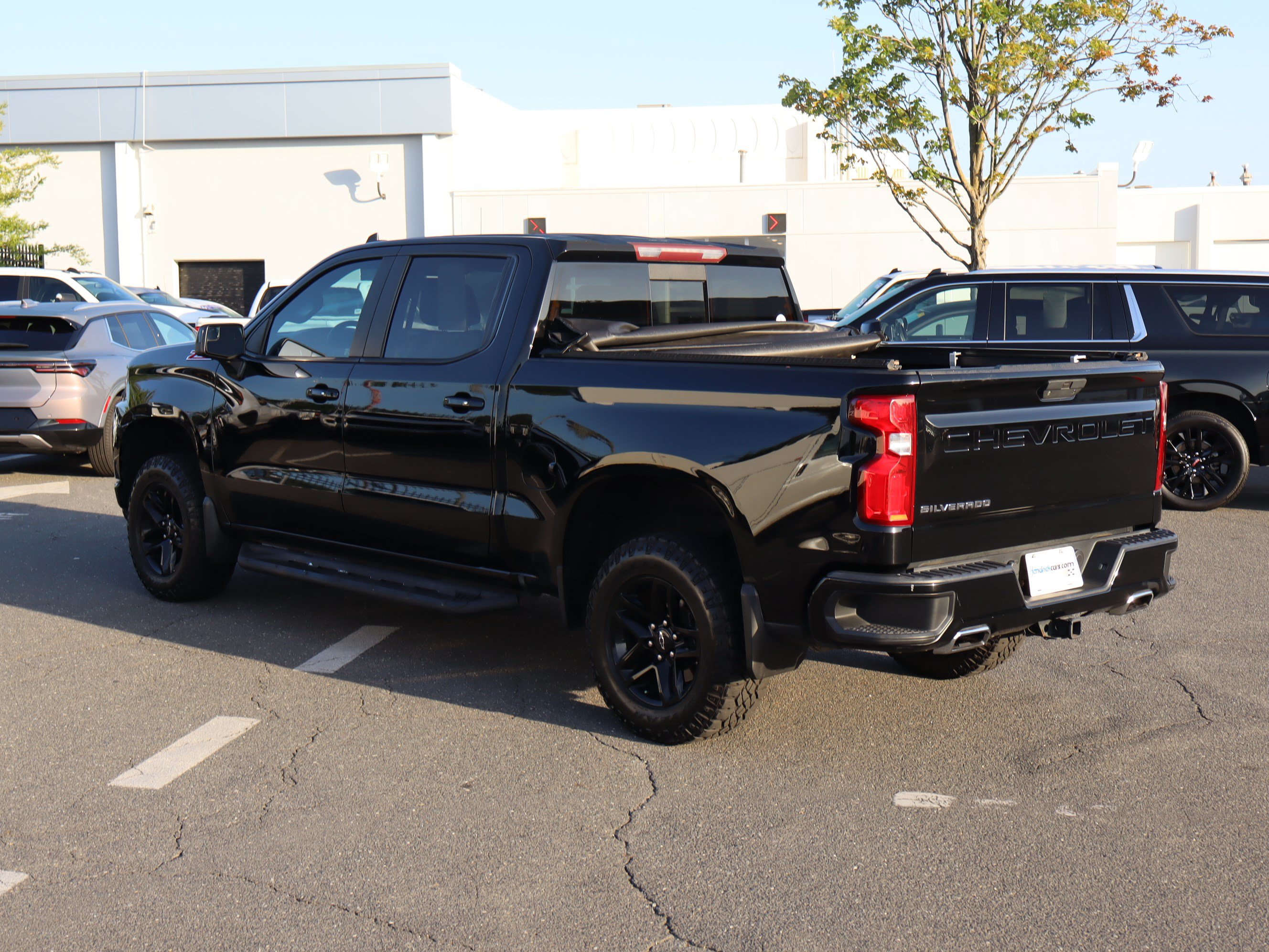 Used 2019 Chevrolet Silverado 1500 LT Trail Boss AWD/4WD image 8