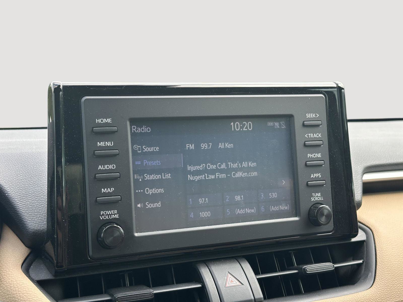 Used 2019 Toyota RAV4 LE FWD image 12