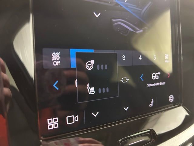 Used 2025 Volvo V60 B5 Cross Country Plus image 20