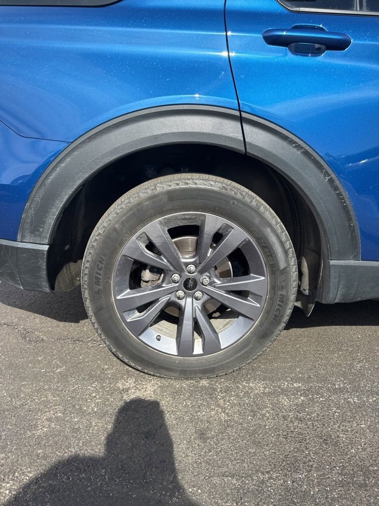 Used 2021 Ford Explorer XLT w/ Equipment Group 202A image 11