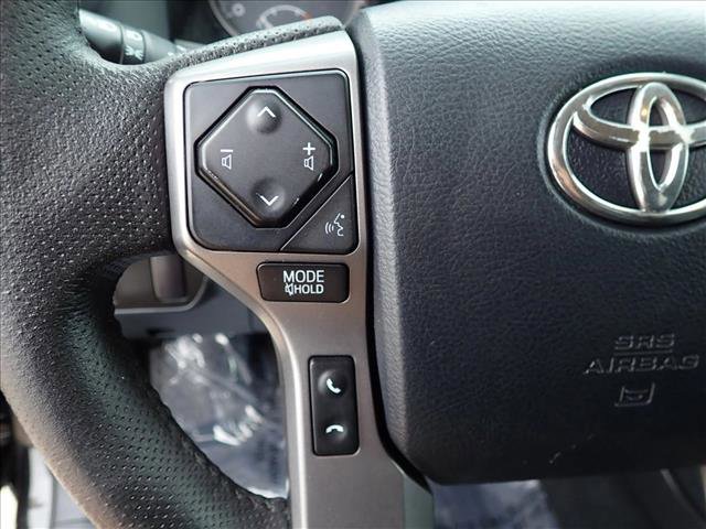 Used 2016 Toyota Tacoma SR5 w/ SR5 Appearance Package (SN) image 12