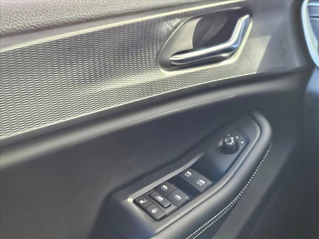 New 2025 Jeep Grand Cherokee Altitude w/ MOPAR Finishing Package image 13