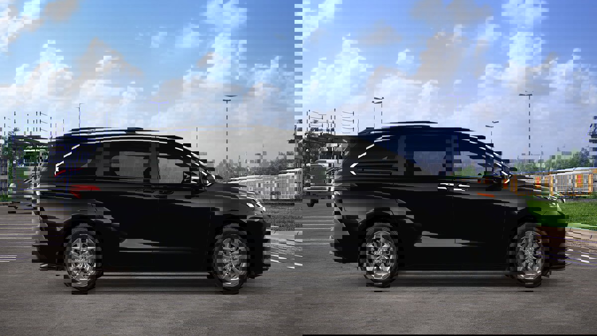 New 2026 Toyota Sienna XLE image 12