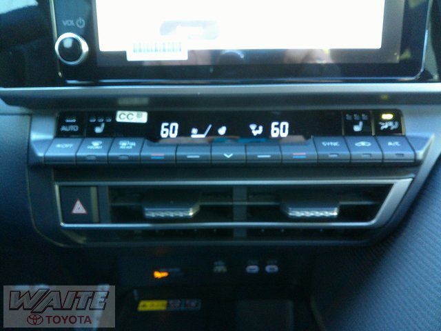 New 2025 Toyota Camry SE image 17