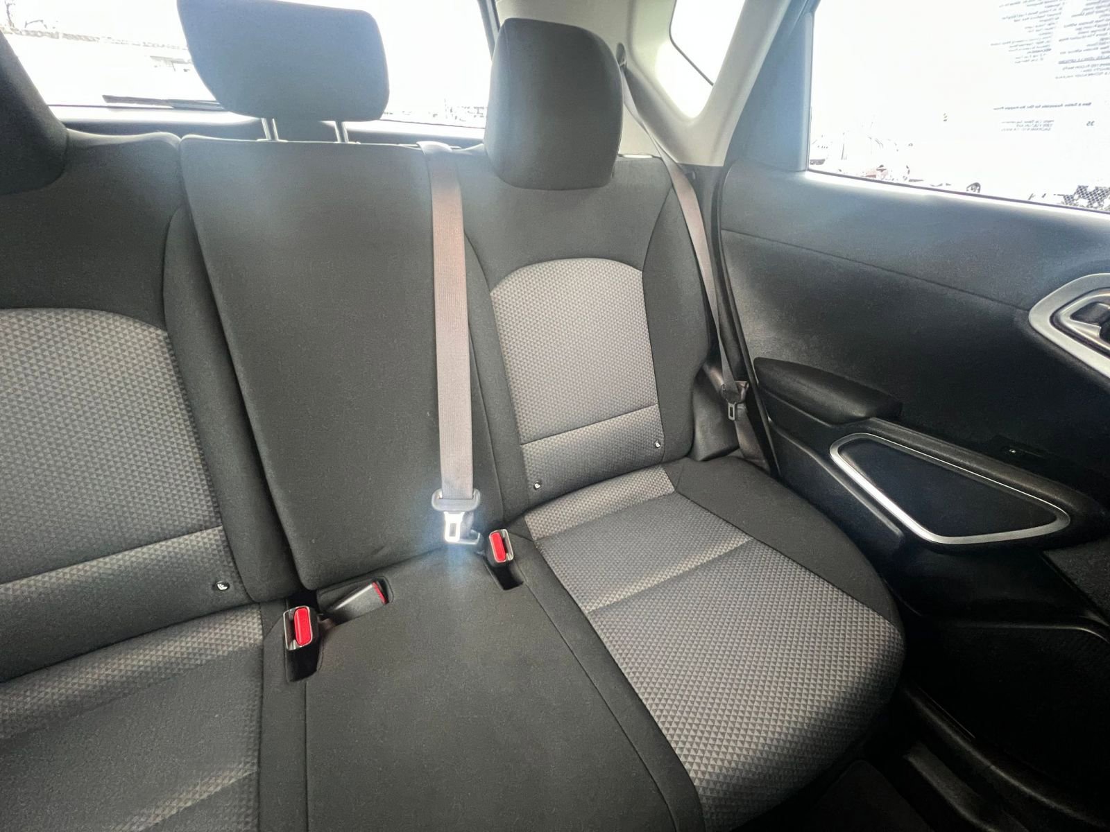 Used 2025 Kia Soul LX w/ LX Technology Package image 32