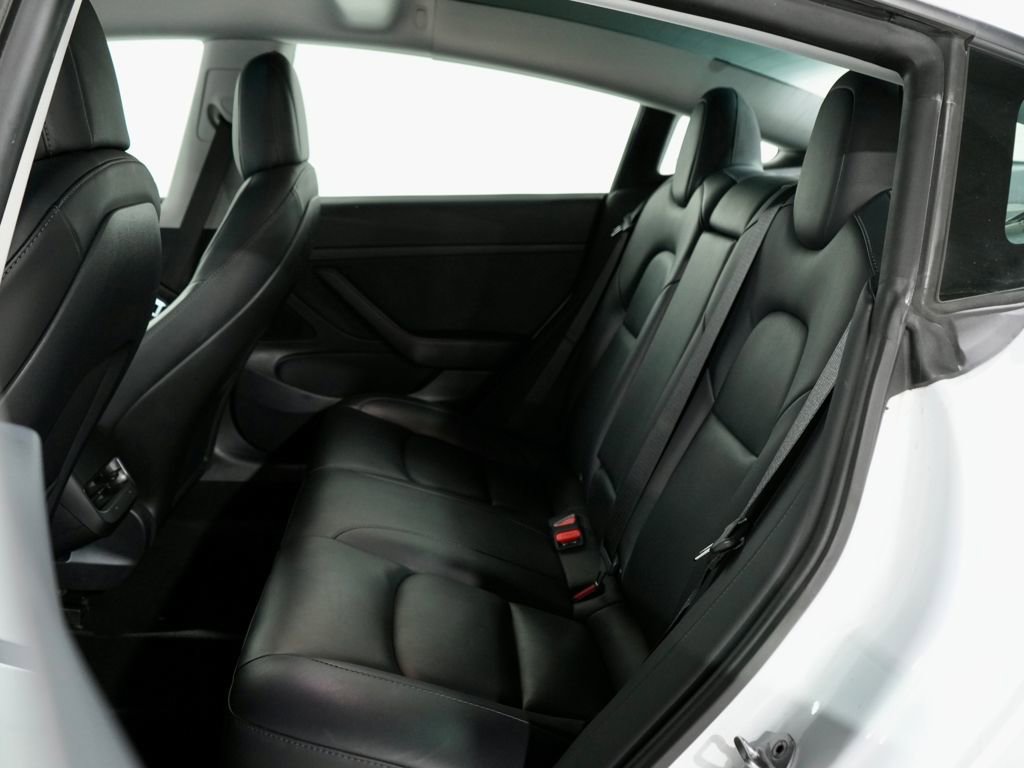 Used 2021 Tesla Model 3 Standard Range Plus image 28