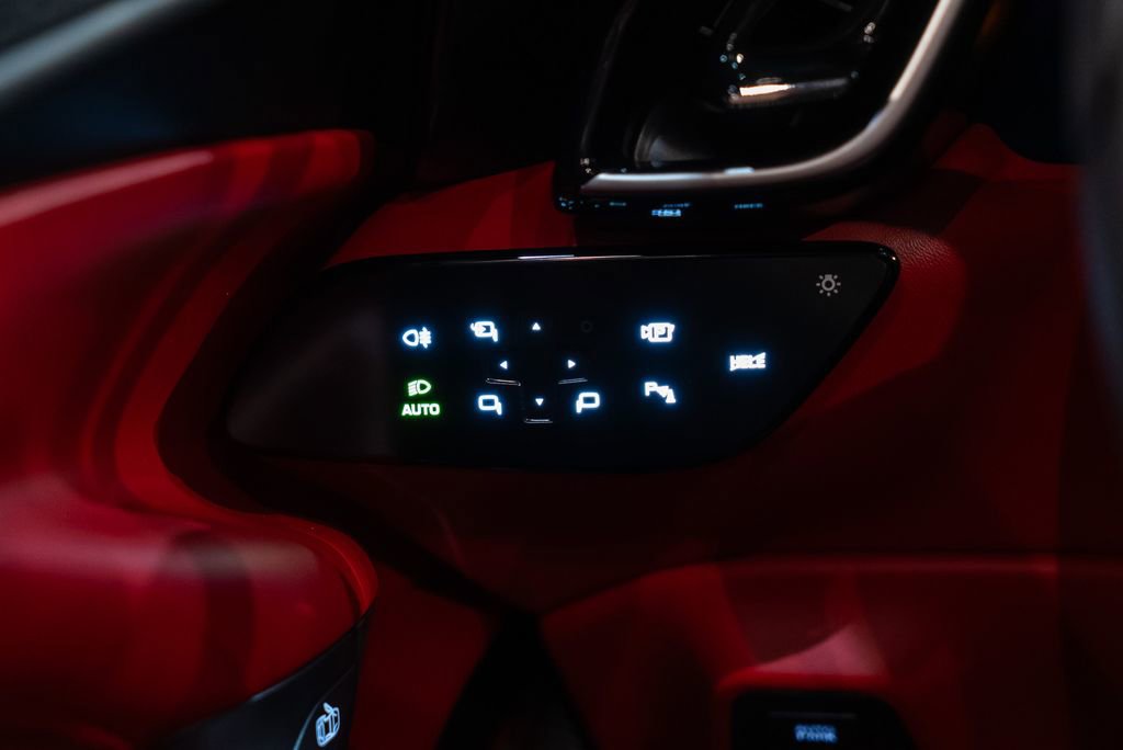 Certified 2024 Ferrari Roma Spider image 38