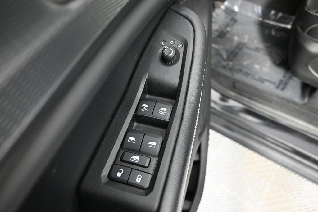 Used 2024 Jeep Grand Cherokee Altitude image 19