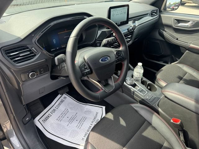 Used 2025 Ford Escape ST-Line FWD image 13