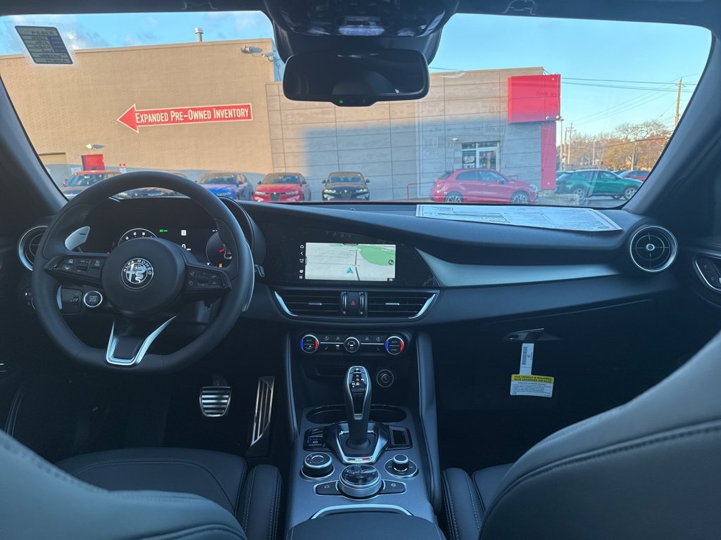New 2025 Alfa Romeo Giulia AWD w/ Veloce Package AWD image 13