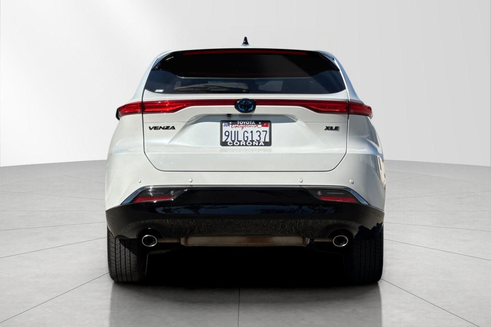 Used 2024 Toyota Venza Nightshade image 5