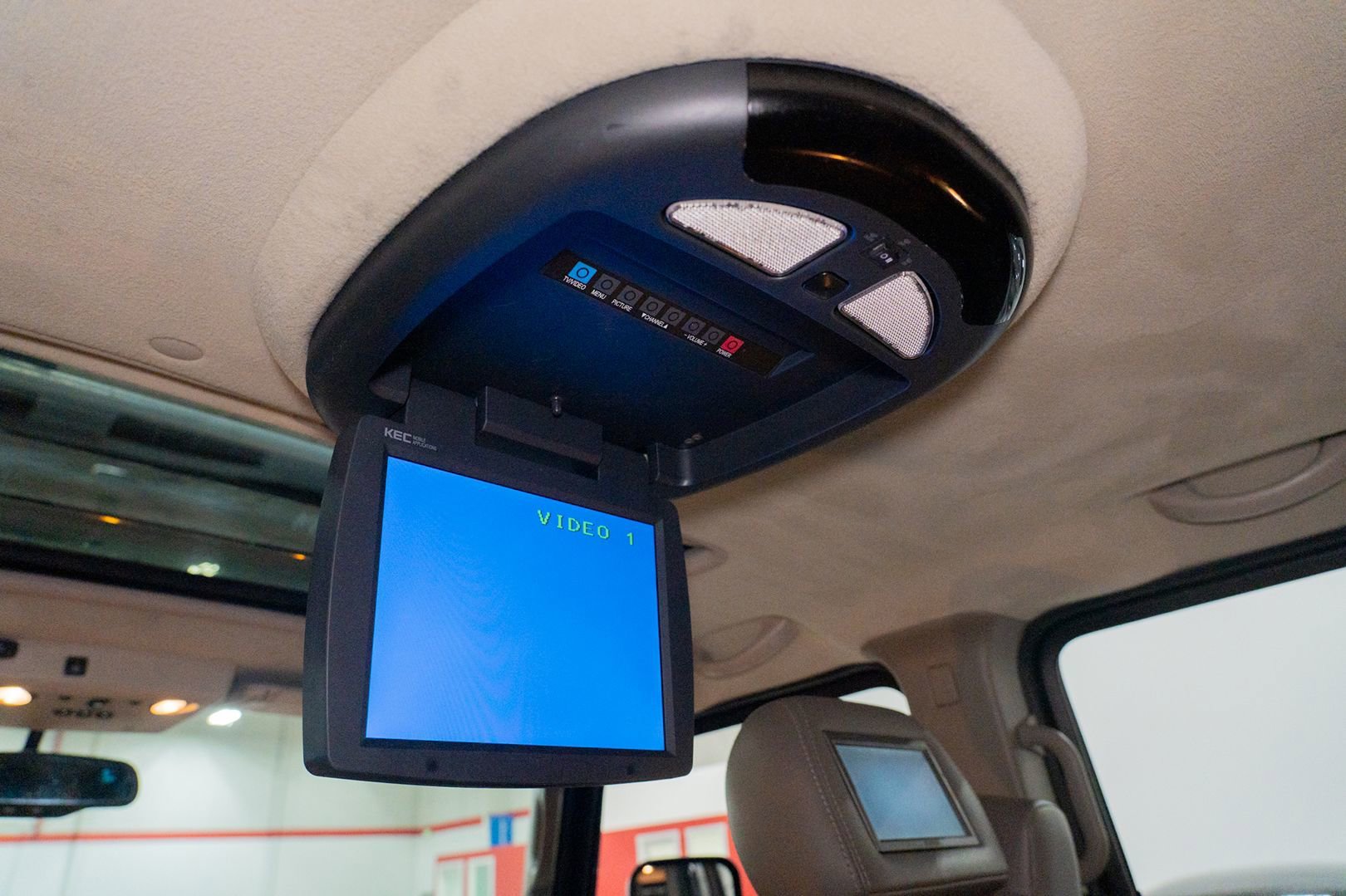Used 2003 HUMMER H2 w/ Preferred Equipment Group image 30