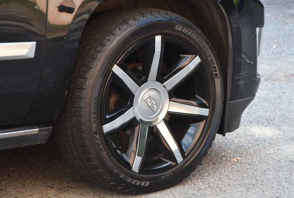 Used 2016 Cadillac Escalade Premium image 14