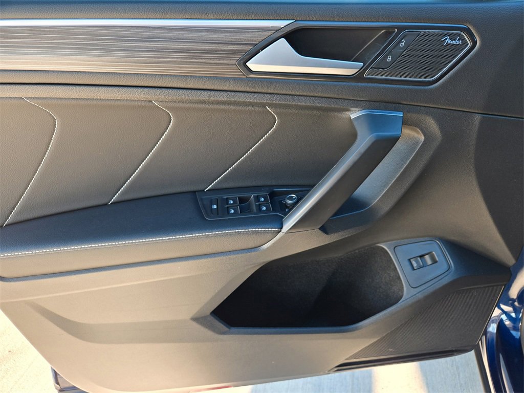 Used 2022 Volkswagen Tiguan SEL R-Line image 33