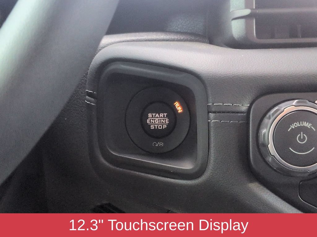 Used 2025 Jeep Gladiator Rubicon w/ Technology Group AWD/4WD image 28