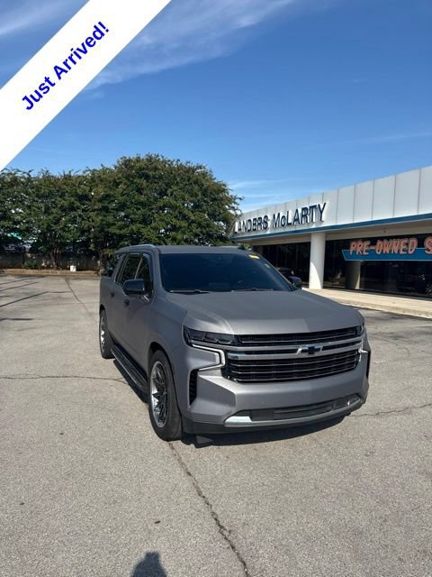 Used 2021 Chevrolet Suburban LT AWD/4WD image 3