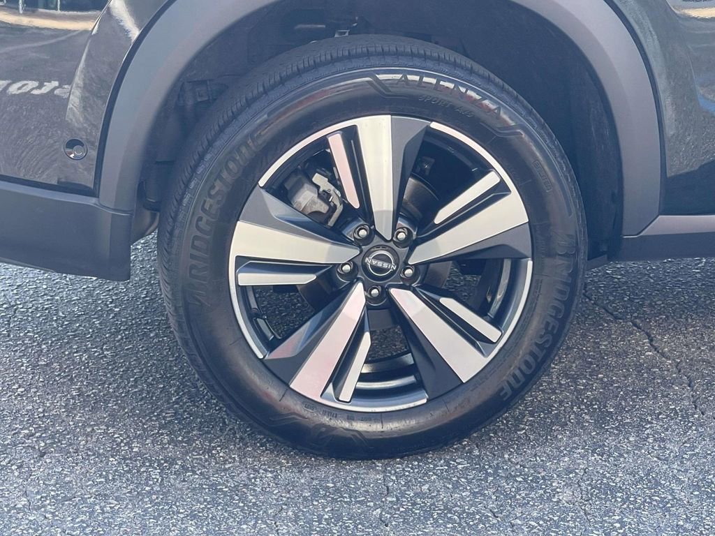 Used 2024 Nissan Rogue SL w/ SL Premium Package image 7