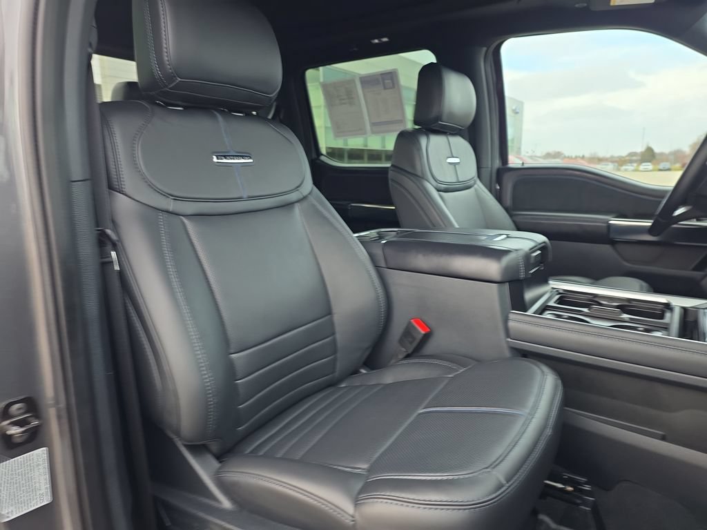 Used 2025 Ford F250 Platinum AWD/4WD image 24