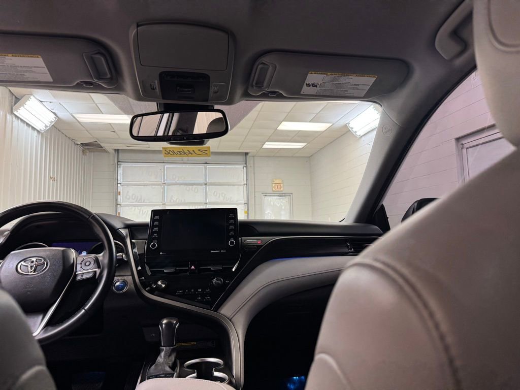 Used 2021 Toyota Camry XLE FWD image 20