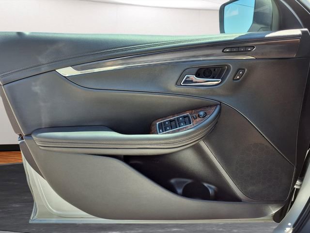 Used 2014 Chevrolet Impala LTZ FWD image 16