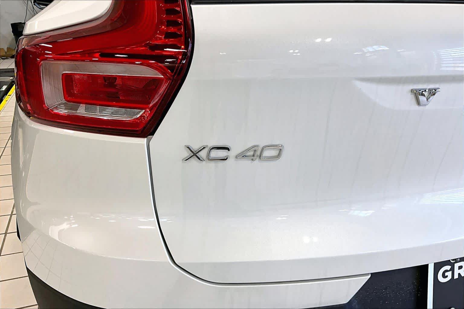 New 2026 Volvo XC40 B5 Plus w/ Protection Package Premier AWD/4WD image 6