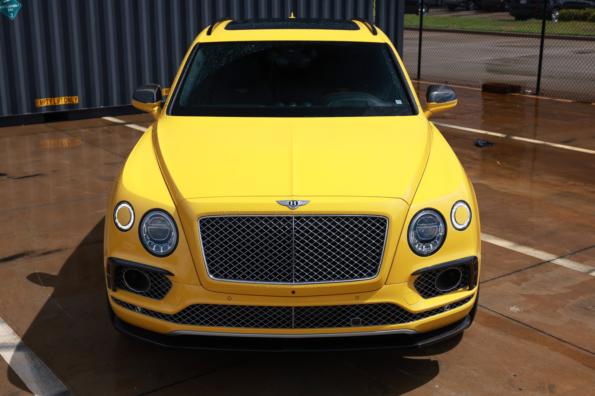 Used 2017 Bentley Bentayga AWD/4WD image 23