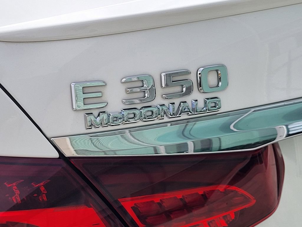 Used 2022 Mercedes-Benz E 350 4MATIC Sedan image 11