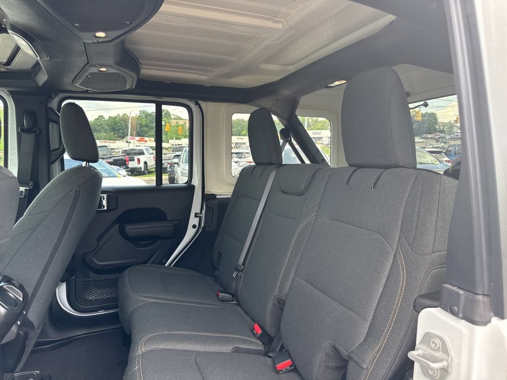 Used 2025 Jeep Wrangler Unlimited Sport AWD/4WD image 23