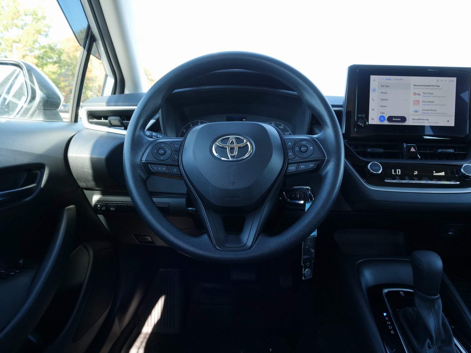 Used 2024 Toyota Corolla LE image 21