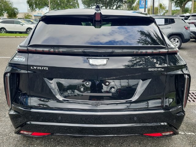 Certified 2024 Cadillac Lyriq Luxury AWD/4WD image 12
