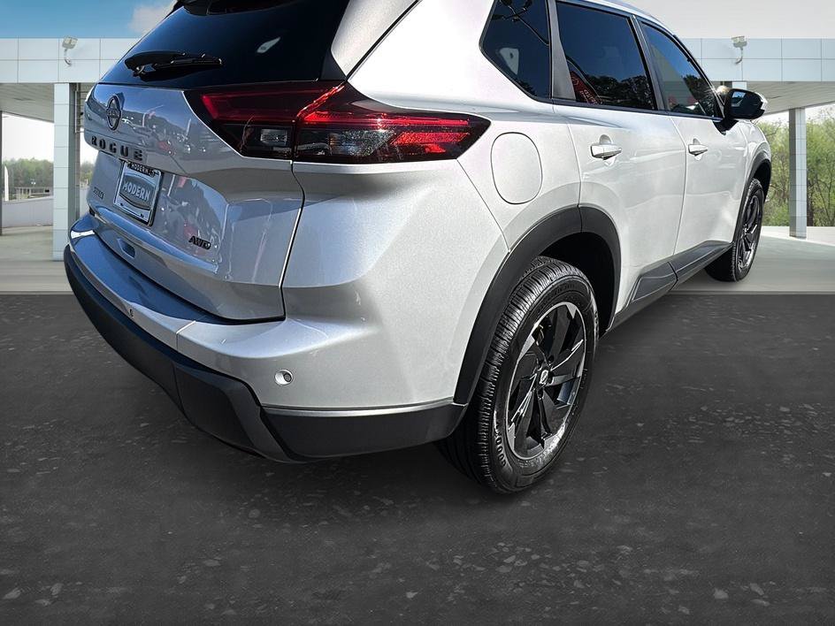 Certified 2025 Nissan Rogue SV AWD/4WD image 6