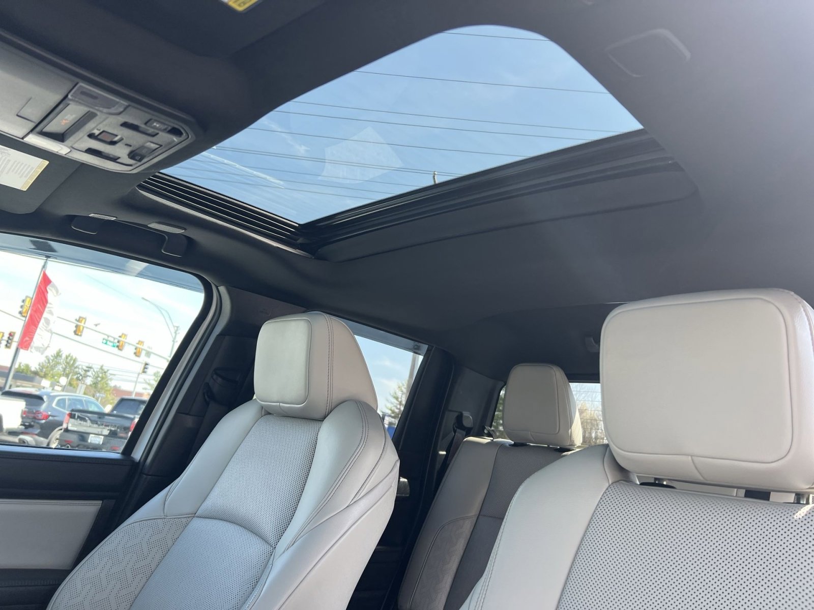 Used 2025 Toyota Tacoma Limited image 23