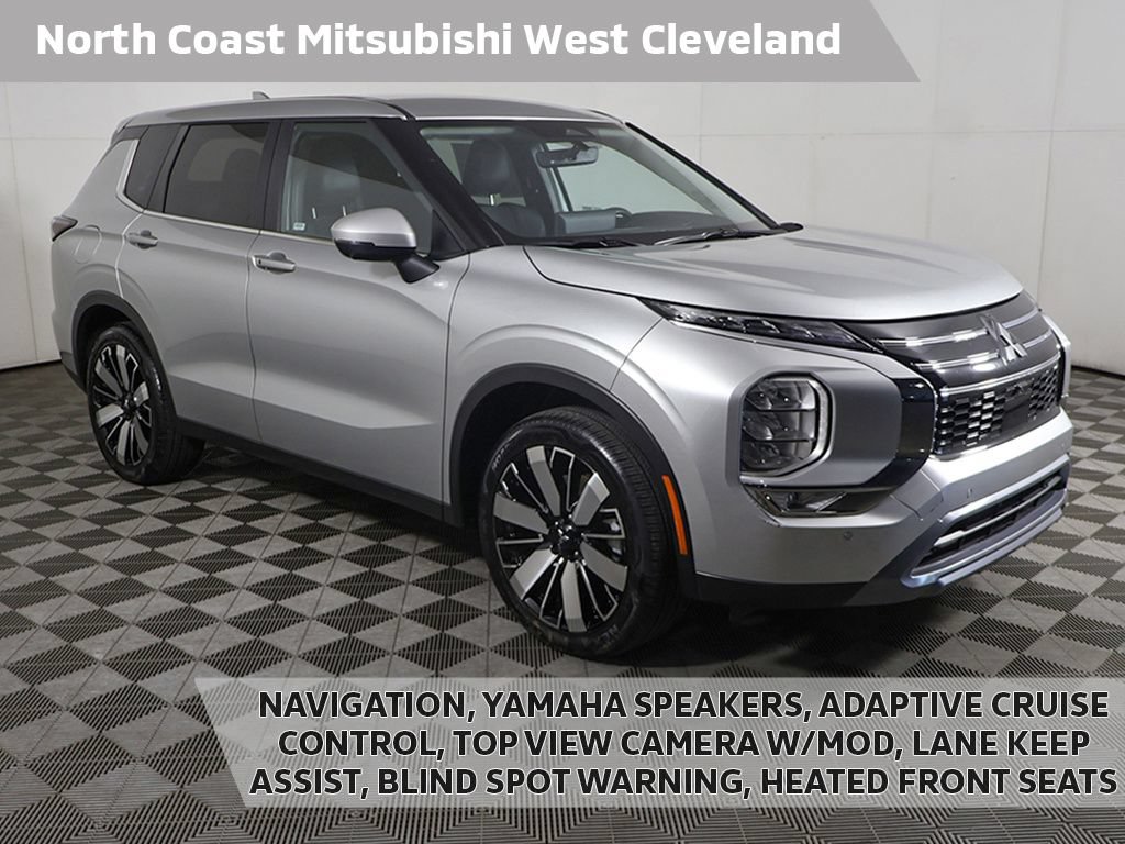 Used 2025 Mitsubishi Outlander SE