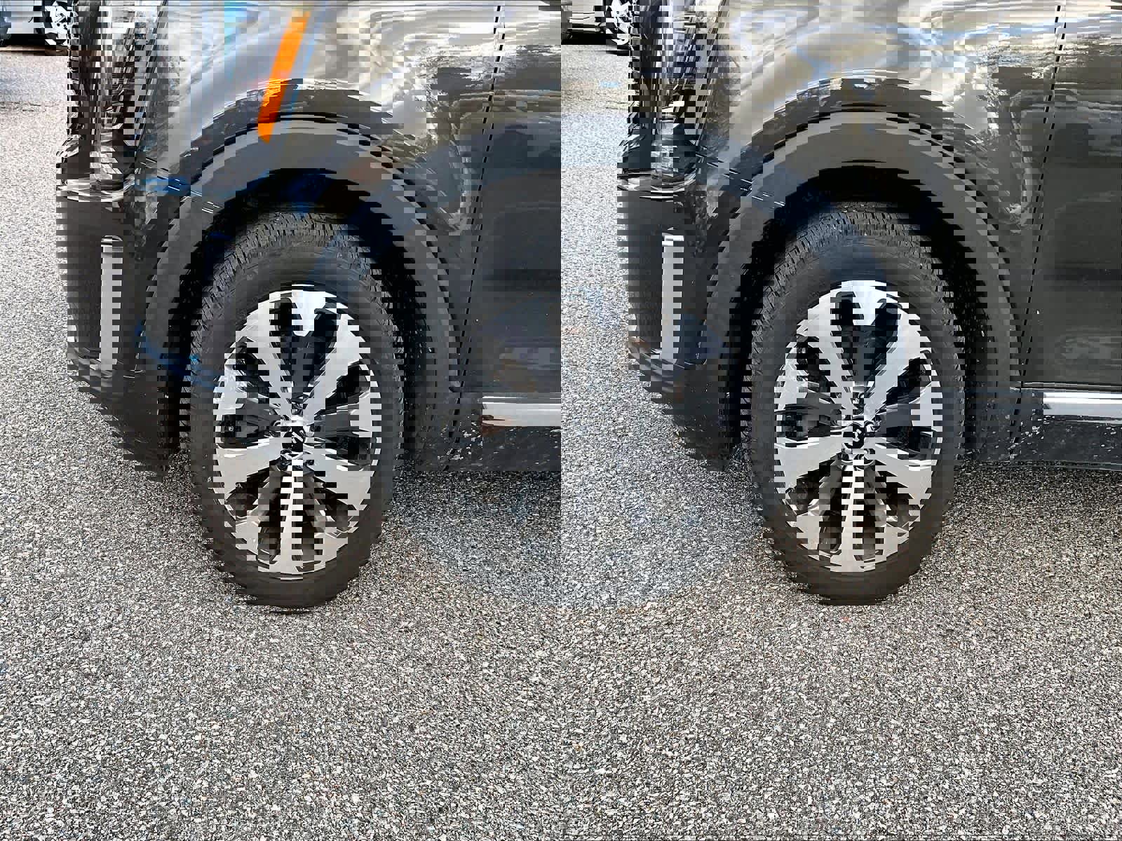 Used 2021 Kia Telluride S image 4