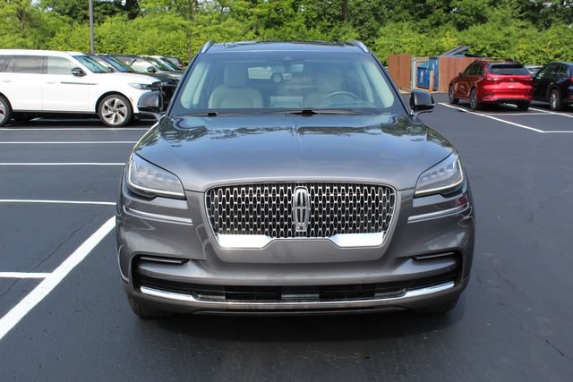 Used 2022 Lincoln Aviator Reserve w/ Equipment Group 201A AWD/4WD image 11