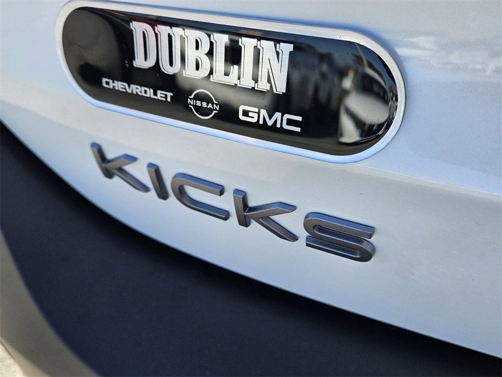 New 2026 Nissan Kicks SV image 9