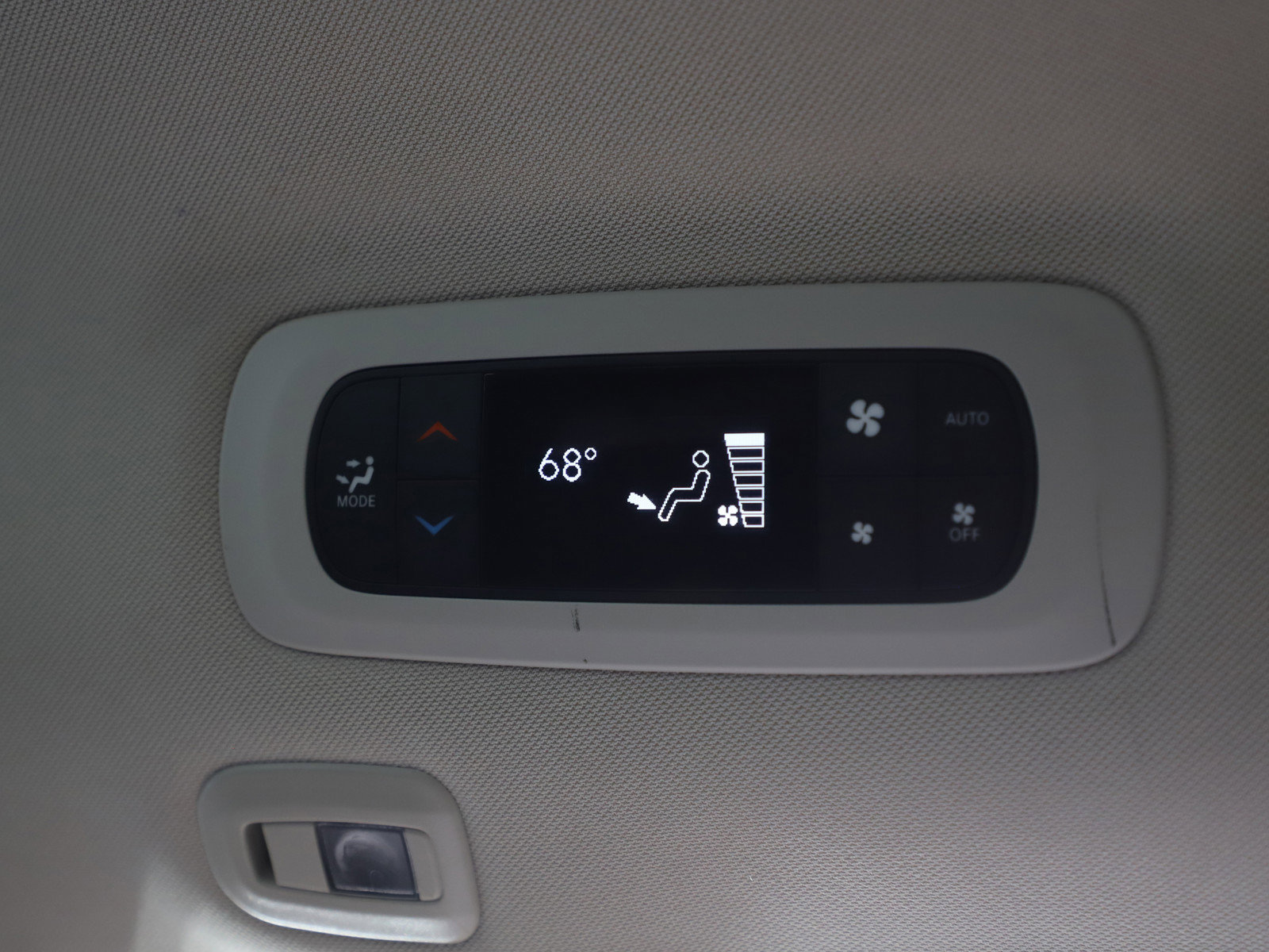 Used 2023 Chrysler Pacifica Limited image 17