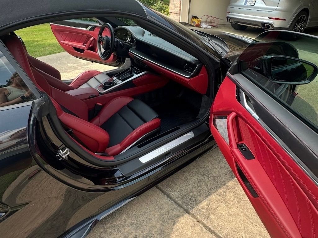 Used 2021 Porsche 911 Turbo S image 9