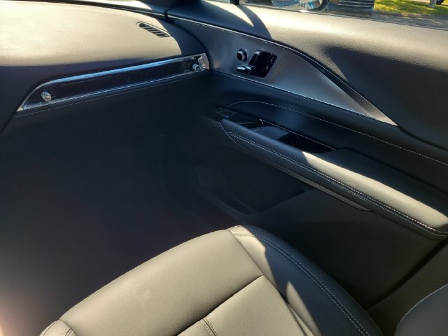 Certified 2024 Cadillac Lyriq Tech w/ Driver Assist Package AWD/4WD image 13