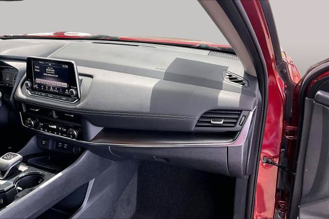Certified 2024 Nissan Rogue SV FWD image 18