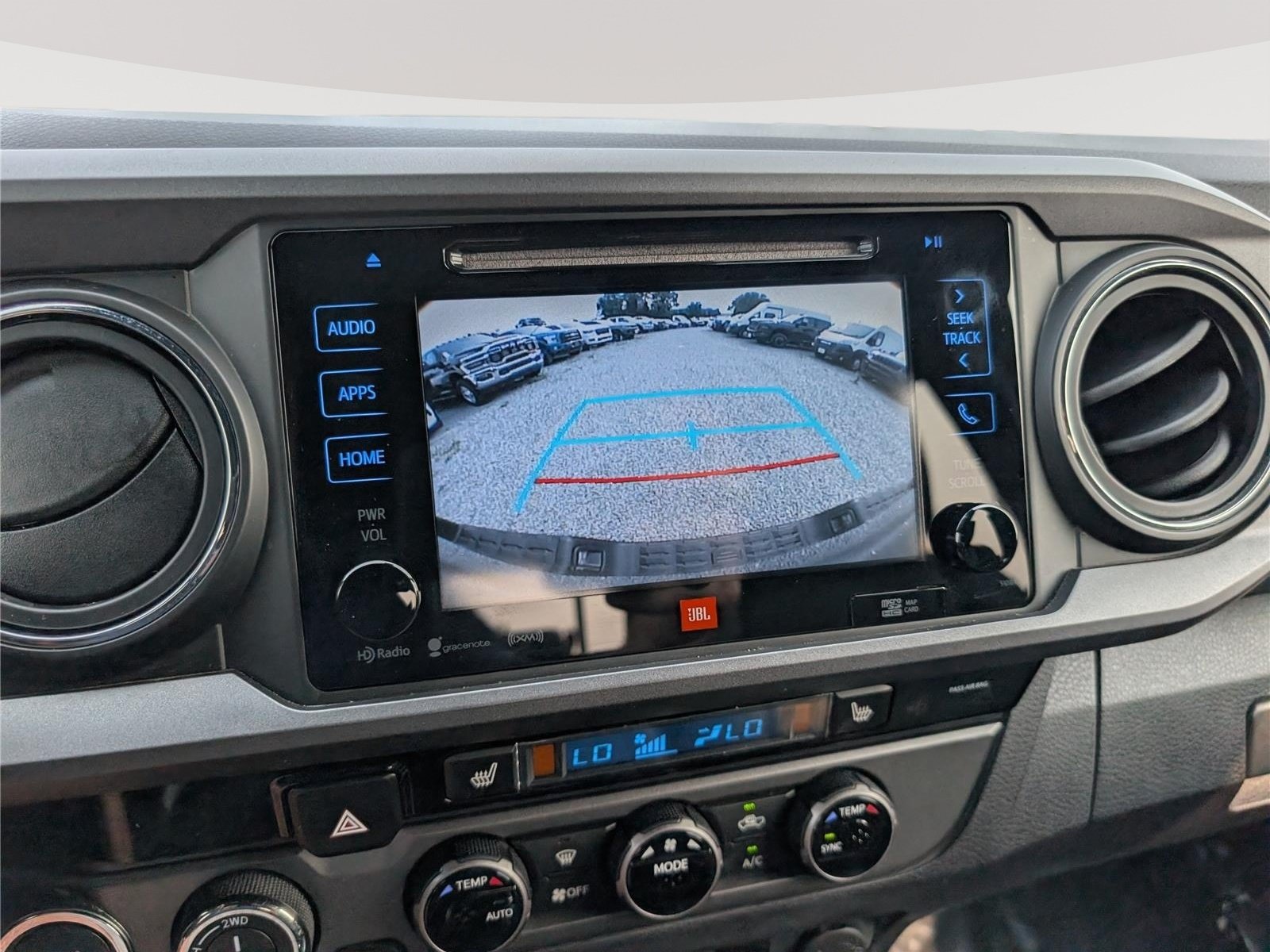 Used 2018 Toyota Tacoma TRD Sport w/ TRD Premium Sport Package AWD/4WD image 26
