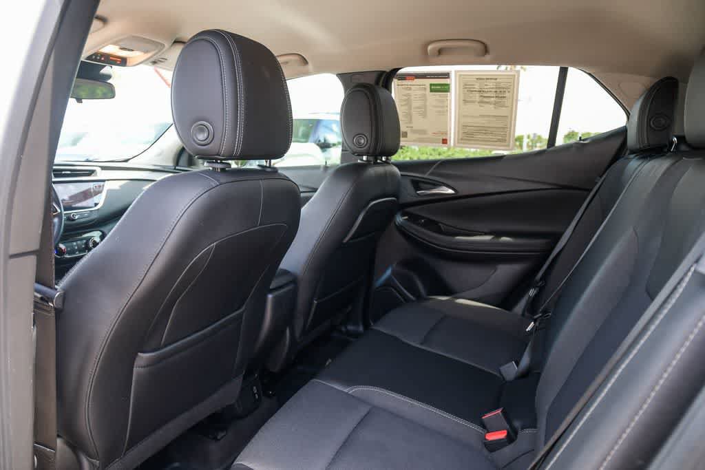 Used 2022 Buick Encore GX Preferred w/ Cold Weather Comfort Package FWD image 18
