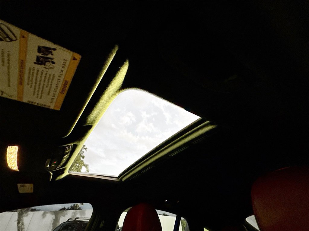 Used 2022 Mercedes-Benz GLC 300 4MATIC Coupe image 24