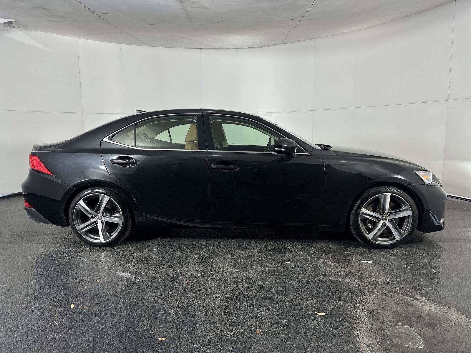 Used 2018 Lexus IS 300 AWD w/ Comfort Package image 9