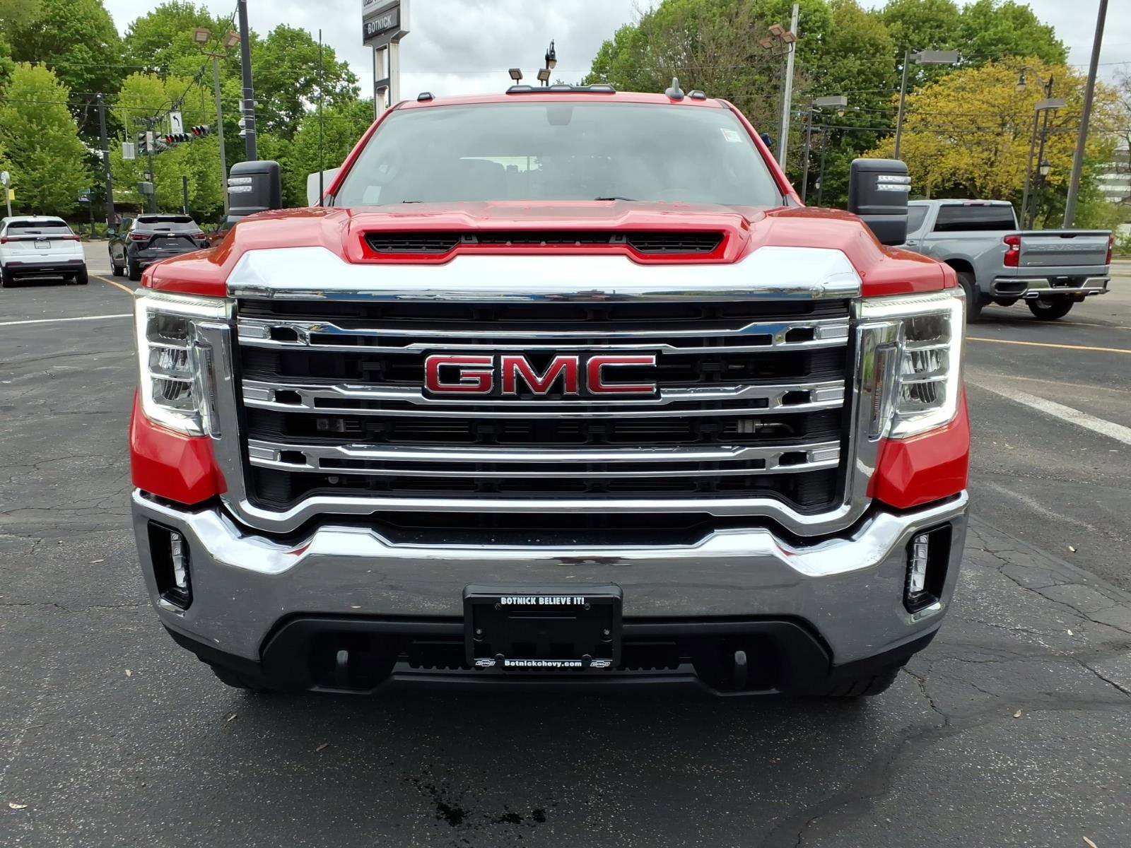 Used 2023 GMC Sierra 3500 SLE w/ SLE Value Package AWD/4WD image 8