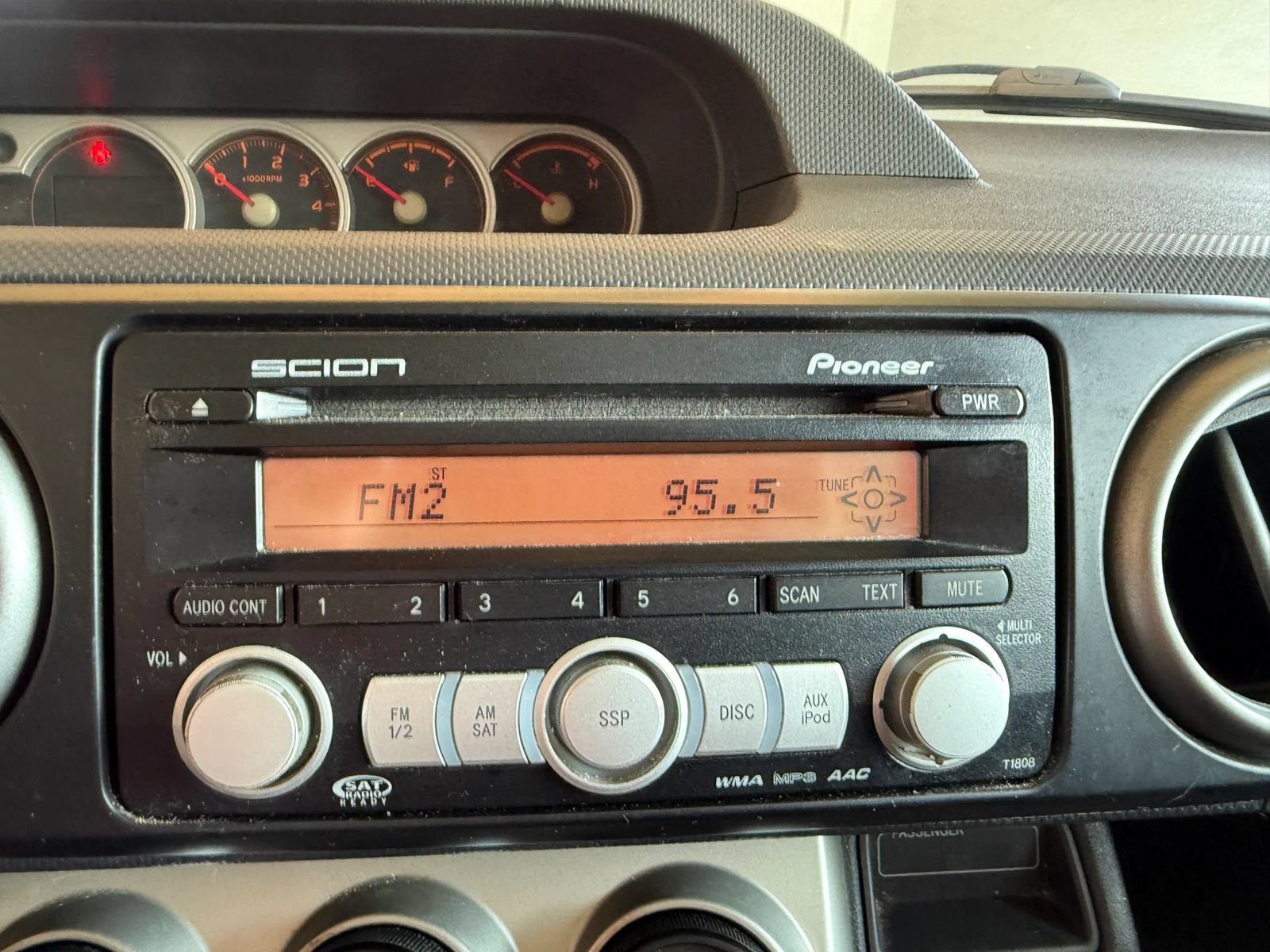 Used 2009 Scion xB FWD image 15